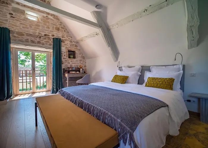 Marcausi Couette-café Lissac et Mouret