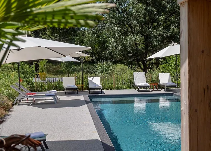 Couette-café Marcausi 4*